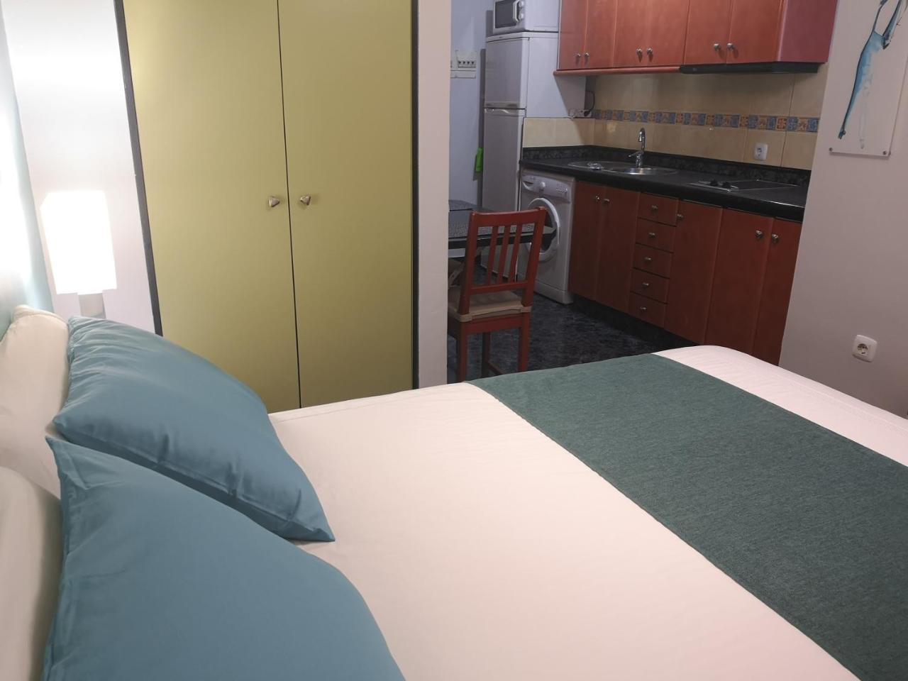 Estudios Dalia Весиндарио Екстериор снимка